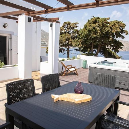 Sunny Bay Villa Agia Marina  Buitenkant foto