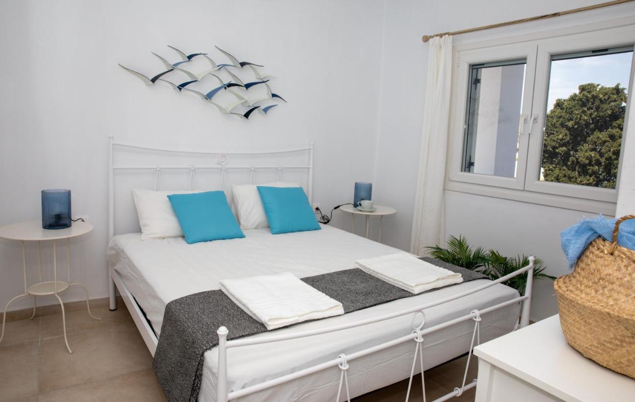 Sunny Bay Villa Agia Marina  Buitenkant foto