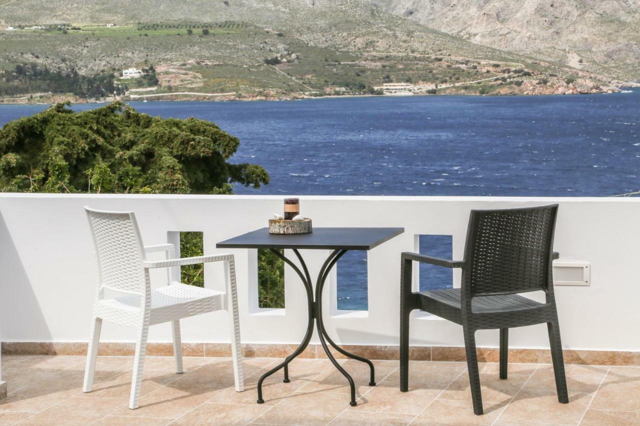 Sunny Bay Villa Agia Marina  Buitenkant foto