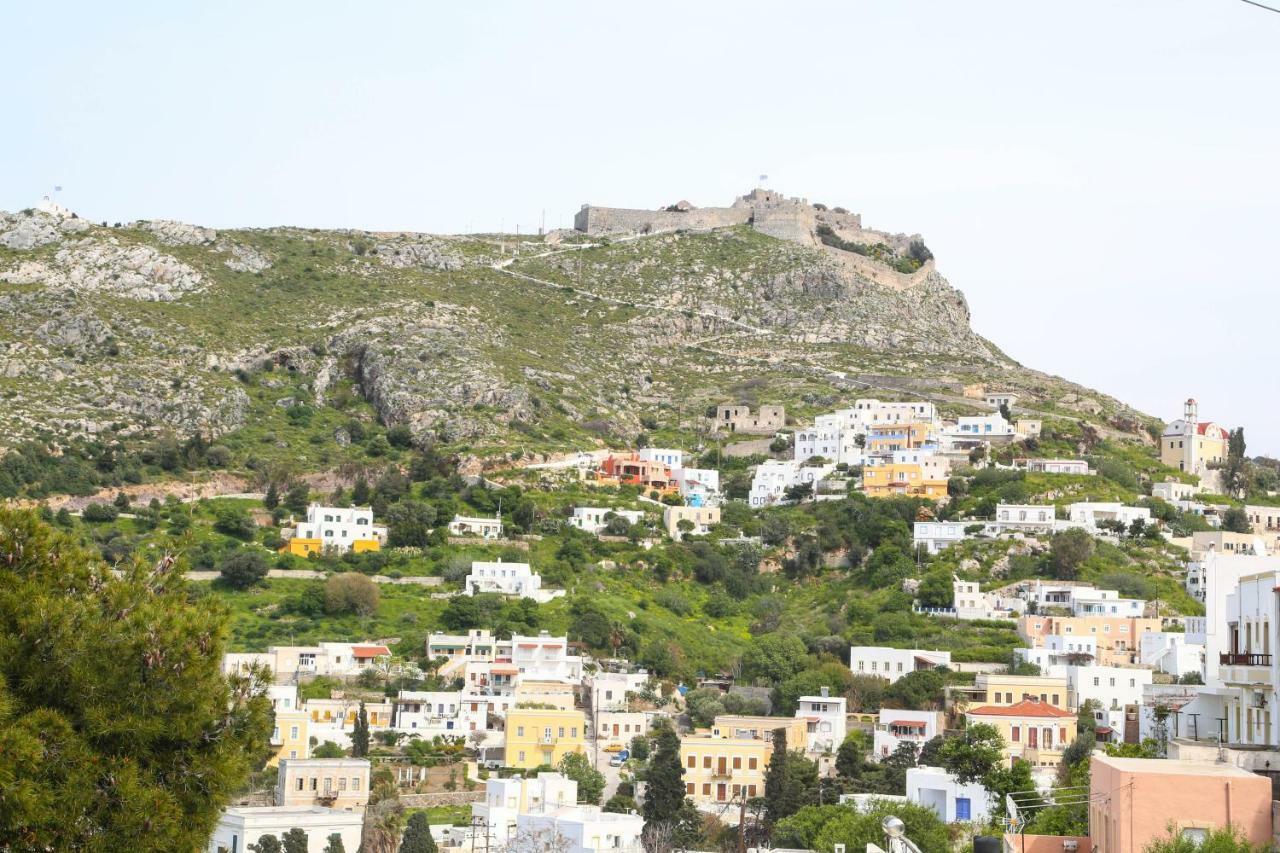 Sunny Bay Villa Agia Marina  Buitenkant foto