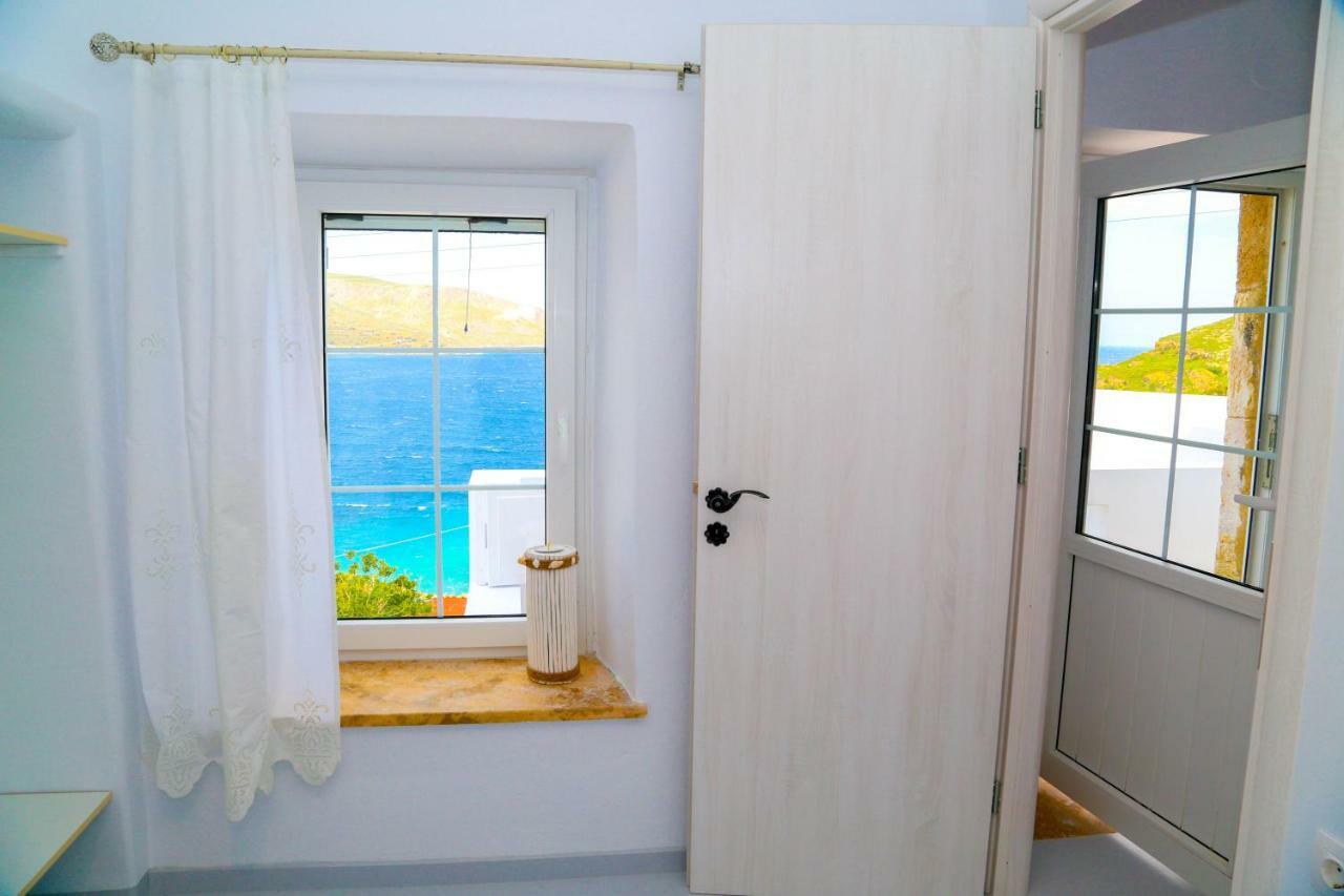 Sunny Bay Villa Agia Marina  Buitenkant foto