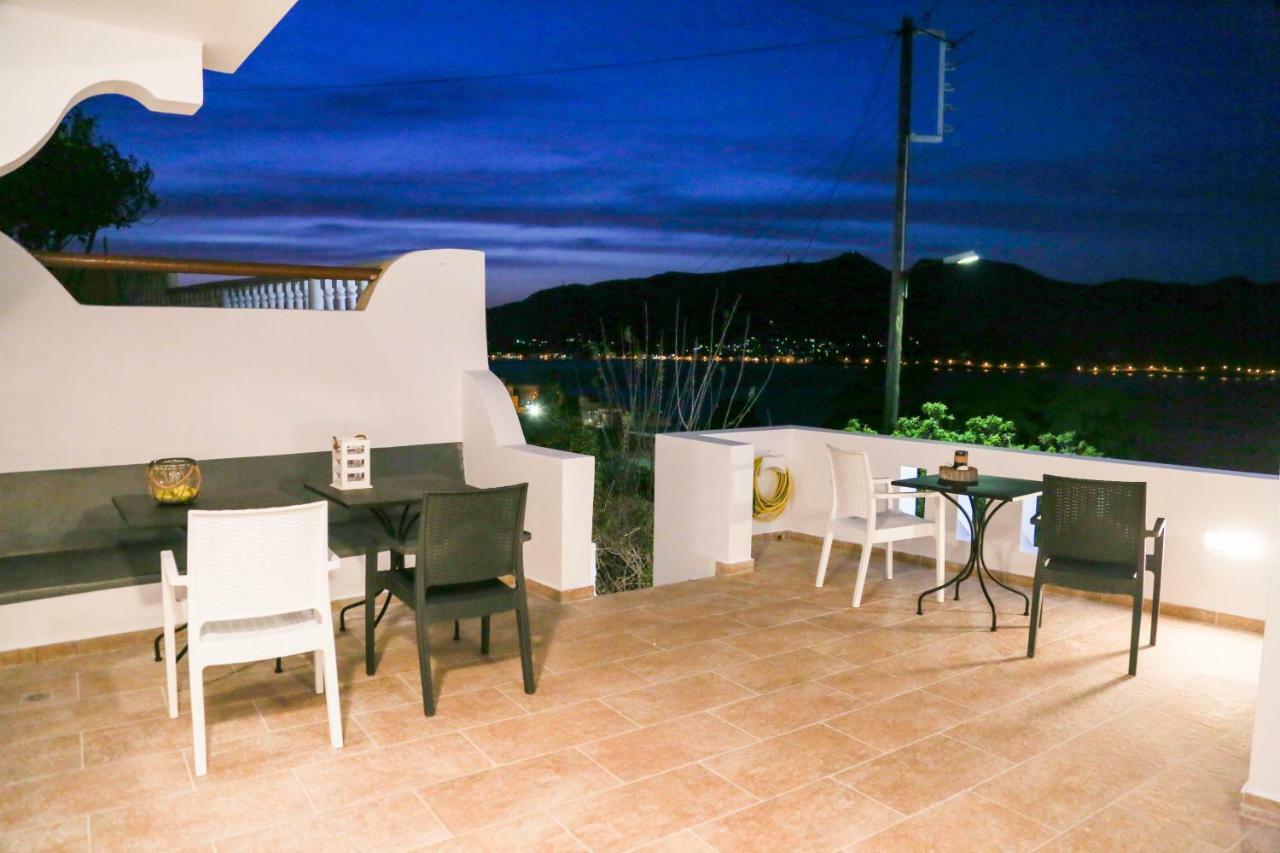 Sunny Bay Villa Agia Marina  Buitenkant foto