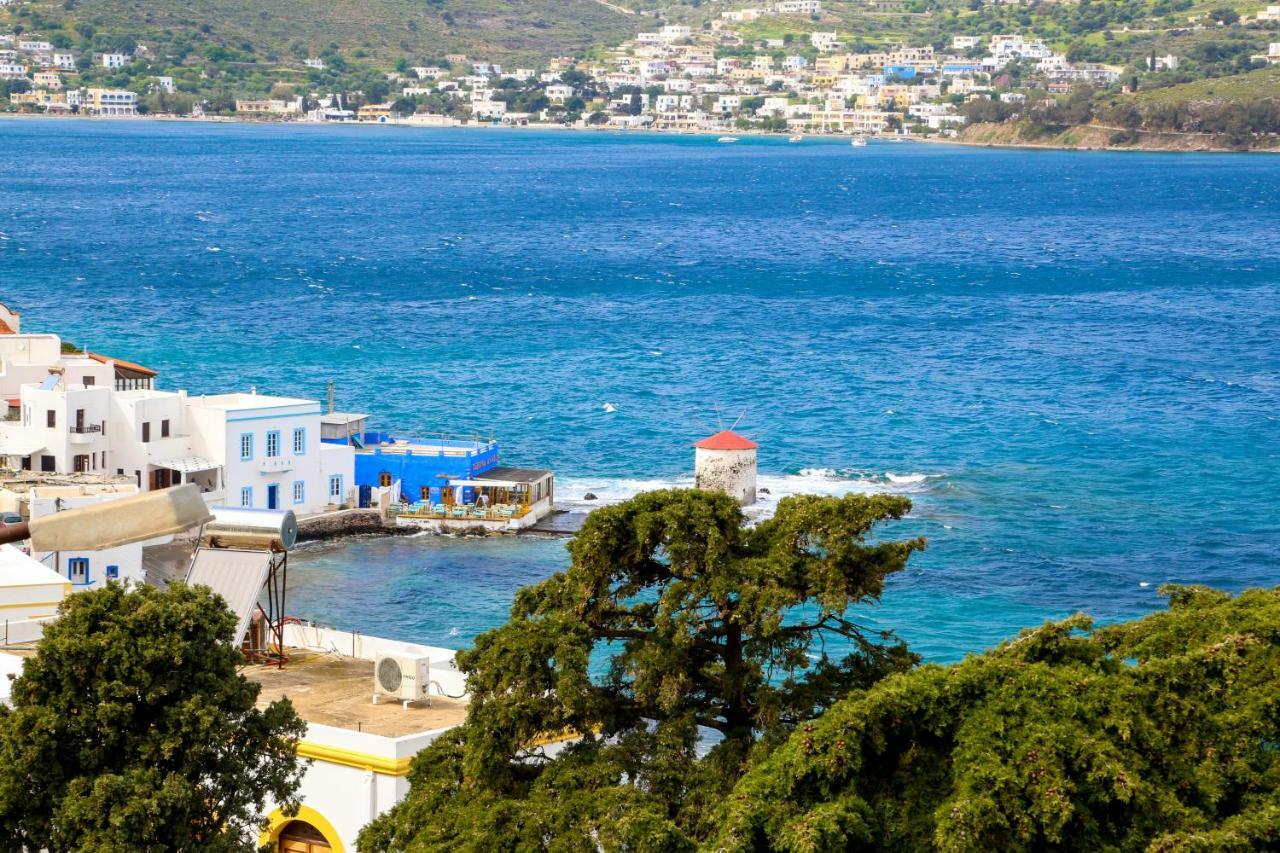 Sunny Bay Villa Agia Marina  Buitenkant foto
