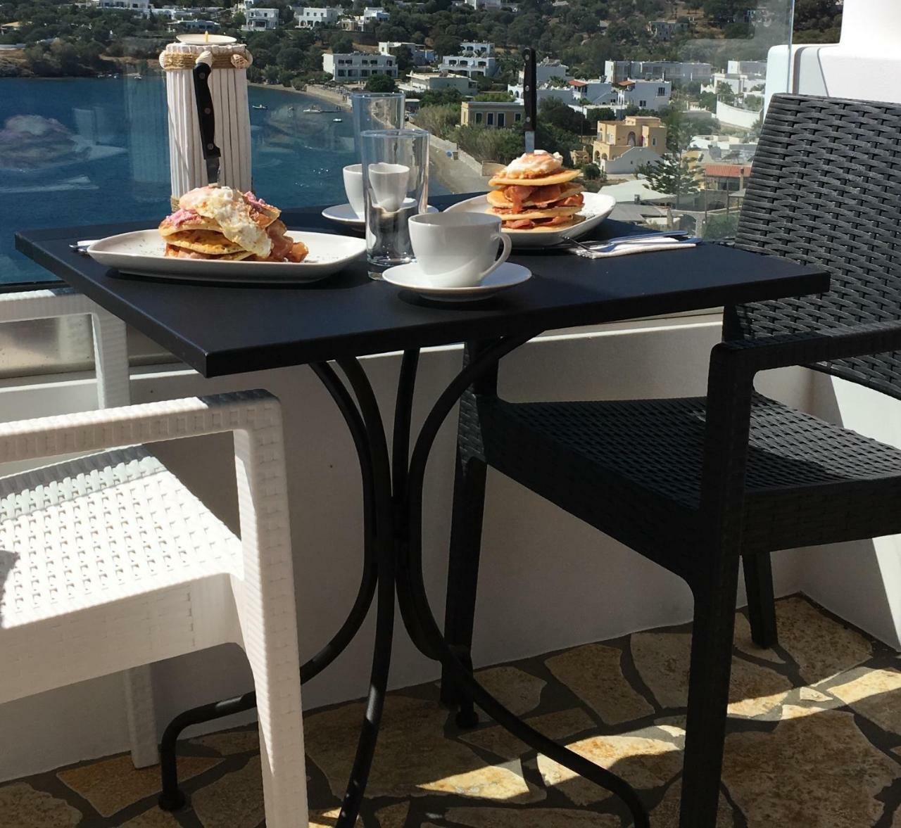Sunny Bay Villa Agia Marina  Buitenkant foto